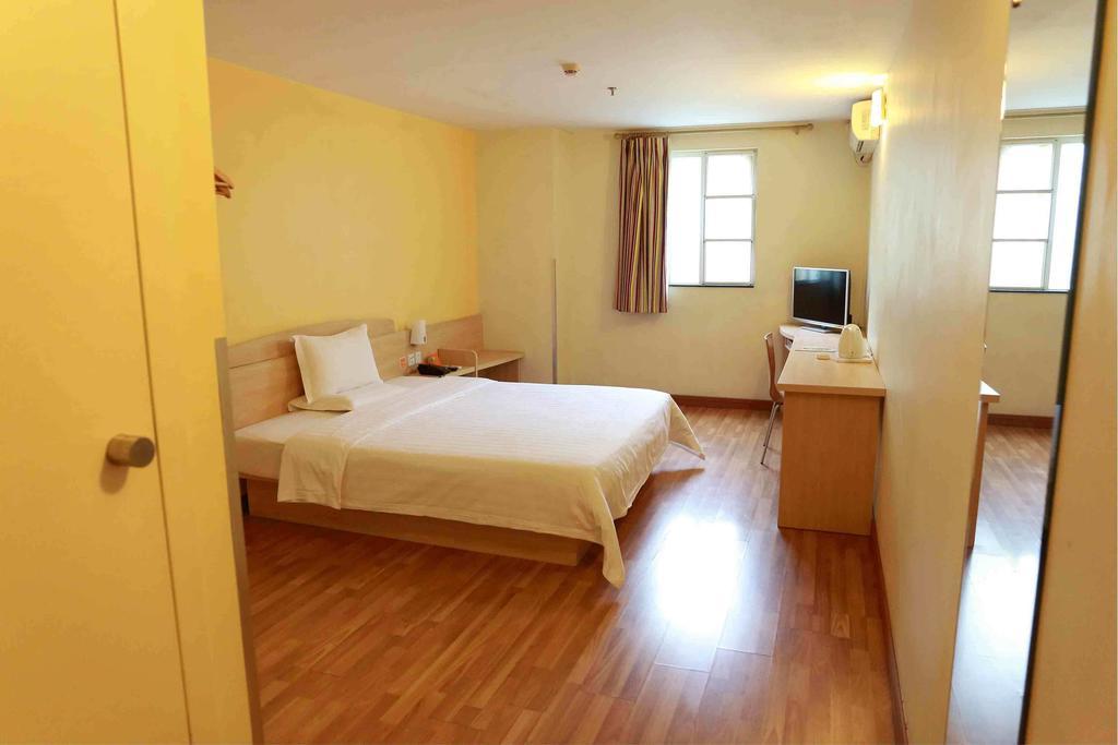 7Days Inn Qufu Sankong Habitación foto